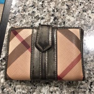 Burberry tri fold wallet